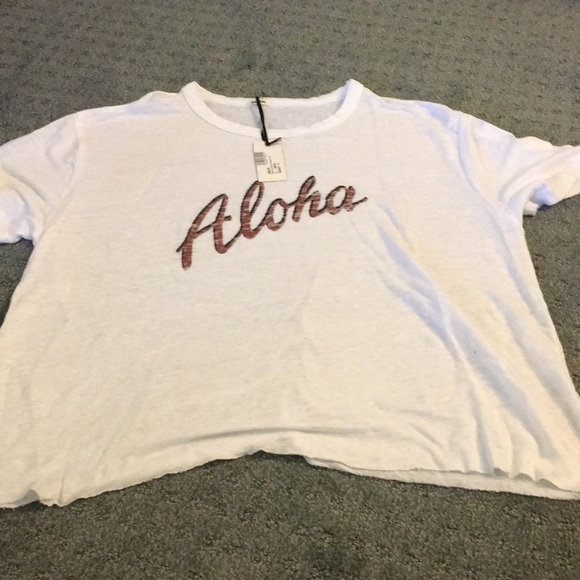 Monrow Tops - Brand new Monrow tee size small “aloha”